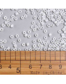 Chaquira. 3 mm. Color Sólido Ceylon. WHITE. 1 mm perforación. 1 libra. 10000 uds aprox.