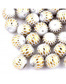 Esfera. Electroplateado-Rombos dorados. 08 milímetros. 1,5 mm perforación. 10 unidades.