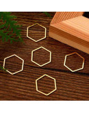 Linking Rings. Hexágono. Acero inoxidable. Color dorado. 16x18x0,8 milímetros. 2 unidades.