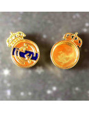 REAL MADRID. Aleación de Cobre. Baño 18K Gold. 17X12X4 milímetros. 2 mm perforacion. 1 unidad. REAL MADRID. Aleación de Cobre. Baño 18K Gold. 17X12X4 milímetros. 2 mm perforacion. 1 unidad.