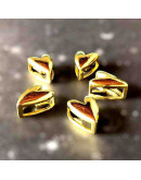 Corazón (6). Aleación de cobre. Baño 18KGold. 13x9x5 milímetros. 13x3 mm perforación. 1 unidad. Corazón (6). Aleación de cobre. Baño 18KGold. 13x9x5 milímetros. 13x3 mm perforación. 1 unidad.