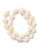 Howlite. Tortugas. Color Seashell. 19x14x7.8 mm. 22 uds hilo aprox. 1 hilo. Howlite. Tortugas. Color Seashell. 19x14x7.8 mm. 22 uds hilo aprox. 1 hilo.