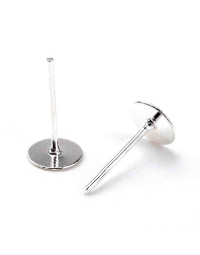 Pin aretes. Aleación de cobre. Color plateado. Pin 0,7 milímetros. Base 6 mm. Cierre silicón. 40 uds