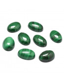 Malaquita natural. Ovalado. 14x10 milímetros. 4,5 mm grosor. Sin perforación. 1 unidad. Malaquita natural. Ovalado. 14x10 milímetros. 4,5 mm grosor. Sin perforación. 1 unidad.