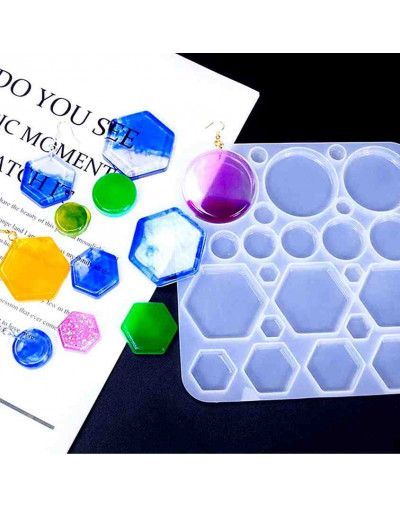 Molde de silicona. Para resina. Monedas y hexágonos. 157x153 milímetros. Sin perforación. 1 unidad.
