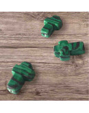 Malaquita sintética. Cruz (1). 8x12x4 milímetros. 1 mm perforación. 1 unidad. Malaquita sintética. Cruz (1). 8x12x4 milímetros. 1 mm perforación. 1 unidad.