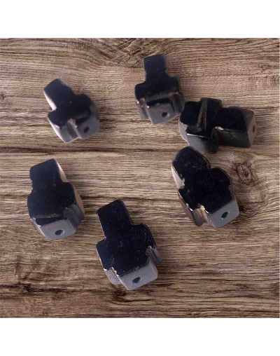 Agata Negra. Cruz (1). 8x12x4 milímetros. 1 mm perforación. 1 unidad.