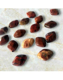 Jásper Rojo. Rombo Faceteado. 10x12x5 milímetros. 1 mm perforación. 1 unidad. Jásper Rojo. Rombo Faceteado. 10x12x5 milímetros. 1 mm perforación. 1 unidad.