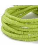 Discos. Color lima. 4 milímetros diámetro. 1 mm grosor. 380~400 uds hilo. 1 hilo.