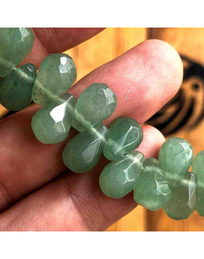 Aventurina Verde. Gota Faceteada. Perforación horizontal. 8x12 milímetros. 1 mm perforación. 1 ud.