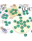 Malaquita Sintética. Corazón (2). 16x5 milímetros. 1 mm perforación. 1 unidad. Malaquita Sintética. Corazón (2). 16x5 milímetros. 1 mm perforación. 1 unidad.