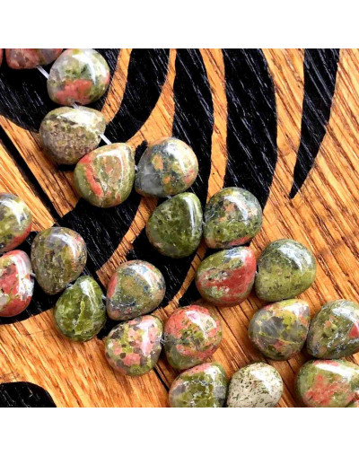 Unakite. Gota. Perforación horizontal. 10x12 milímetros. 1 mm perforación. 1 unidad.