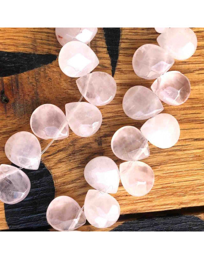 Cuarzo Rosa. Gota Faceteada. Perforación horizontal. 10x12 milímetros. 1 mm perforación. 1 unidad.