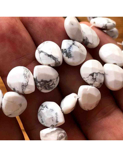 Howlite. Gota Faceteada. Perforación horizontal. 10x12 milímetros. 1 mm perforación. 1 ud.