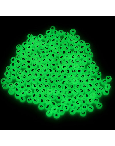 Número negro. Moneda fluorescente. 7 milímetros lado. 1,5 mm perforación. 100 unidades aproximado.