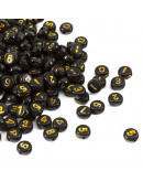 Número dorado. Moneda negra. 7 milímetros lado. 1,5 mm perforación. 100 unidades aproximado. Número dorado. Moneda negra. 7 milímetros lado. 1,5 mm perforación. 100 unidades aproximado.