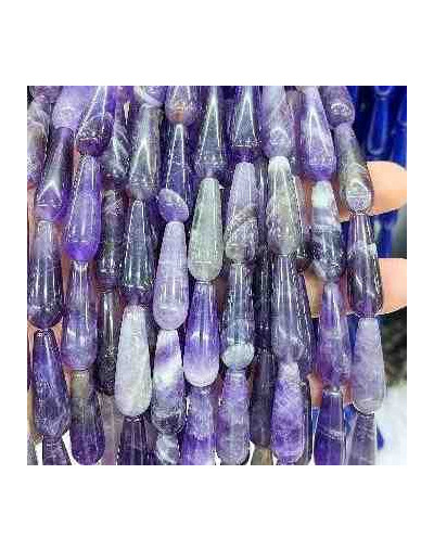 Amatista. Gota. Perforación vertical. 30x10 milímetros. 1 mm perforación. 1 unidad.