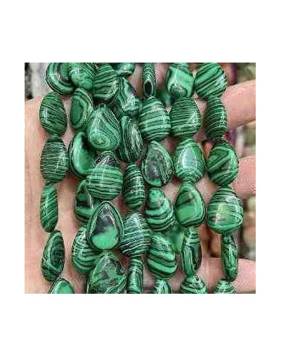 Malaquita Sintética. Gota. Perforación vertical. 18x13 milímetros. 1 mm perforación. 1 unidad.