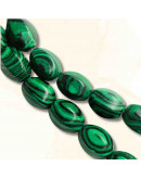 Malaquita Sintética. Perforación vertical. 20x10 milímetros. 1 mm perforación. 1 unidad. Malaquita Sintética. Perforación vertical. 20x10 milímetros. 1 mm perforación. 1 unidad.