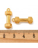 Mancuerna. Acero inoxidable. Color dorado. 21x7x5 mm. 1,6 mm perforación. 1 unidad. Mancuerna. Acero inoxidable. Color dorado. 21x7x5 mm. 1,6 mm perforación. 1 unidad.