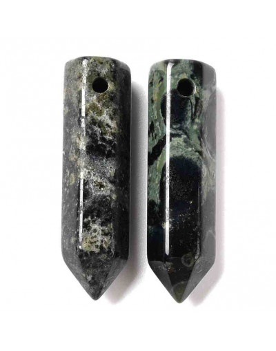 Jásper Kambaba. Hexágono una punta. Faceteado. 30~33x8~9 milímetros. 1,5 mm perforación. 1 unidad.