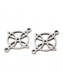 Nudo de Bruja (1). Acero inoxidable. Color plateado. 16.5x20.5x1 mm. 1,5 mm perforación. 1 unidad. Nudo de Bruja (1). Acero inoxidable. Color plateado. 16.5x20.5x1 mm. 1,5 mm perforación. 1 unidad.