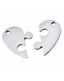 Corazón Puzzle. Acero inoxidable. Color plateado. 20x23x1,5 milímetros. 2 mm perforación. 1 set. Corazón Puzzle. Acero inoxidable. Color plateado. 20x23x1,5 milímetros. 2 mm perforación. 1 set.