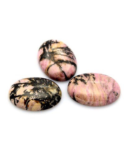 Rhodonita. Ovalado. 25x18x5~7 mm. Sin perforación. 1 unidad.