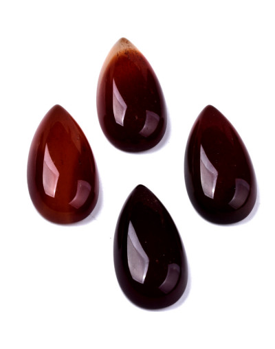 Carnelian. Gota. 28~29x15~17x6~9 milímetros. Sin perforación. 1 unidad.