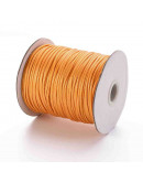 Cordón de poliester encerado. Piel de Serpeinte. Color GOLDEN. 2 milímetros de grosor. 3 metros.