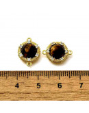 Ojo de Tigre. Aleación + Zirconia. Baño 18KGold. 14.5x11x5 mm. 1 mm perforación. 1 unidad. Ojo de Tigre. Aleación + Zirconia. Baño 18KGold. 14.5x11x5 mm. 1 mm perforación. 1 unidad.
