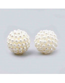 Esfera. Imitación perla. Color Beige. 10 mm diámetro. 1 mm perforación. 30 uds. aprox.