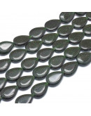 Aventurina. Gota. Color verde. 18x13x4 mm. 1 mm perforación. 1 unidad. Aventurina. Gota. Color verde. 18x13x4 mm. 1 mm perforación. 1 unidad.