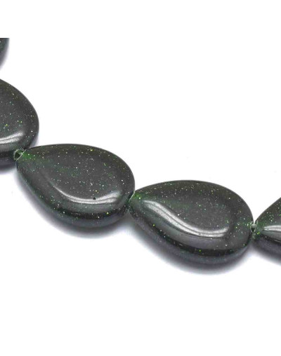 Aventurina. Gota. Color verde. 18x13x4 mm. 1 mm perforación. 1 unidad.