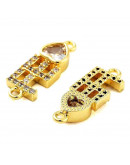 Fé (2). Aleación+Zirconia. Baño 18K Gold. 7x19.5x3.5 mm. 1,4 mm perforación. 1 ud. Fé (2). Aleación+Zirconia. Baño 18K Gold. 7x19.5x3.5 mm. 1,4 mm perforación. 1 ud.