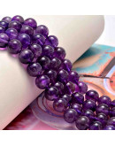 Amatista Grado 1A. 04 mm diámetro. 0,80 mm perforación. 90 uds hilo aprox. 1 hilo.