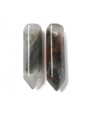 Bloodstone. Hexágono una punta. Faceteado. 30~33x8~9 milímetros. 1,5 mm perforación. 1 unidad. Bloodstone. Hexágono una punta. Faceteado. 30~33x8~9 milímetros. 1,5 mm perforación. 1 unidad.