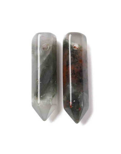 Bloodstone. Hexágono una punta. Faceteado. 30~33x8~9 milímetros. 1,5 mm perforación. 1 unidad.
