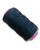 Hilo encerado poliéster. Color Negro M1003. Artist Twine. 1 milímetro grosor. 180 metros. 1 cono.