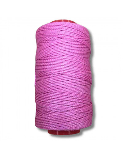 Hilo encerado poliéster. Color Rosado M1124. Artist Twine. 1 milímetro grosor. 180 metros. 1 cono.