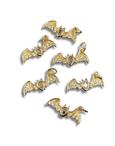 Murciélago. Aleación+Zirconia. Baño 18kGold. 20x8x4 milímetros. 5 mm arandela. 1 unidad.