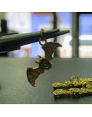 Murciélago. Aleación+Zirconia. Baño 18kGold. 20x8x4 milímetros. 5 mm arandela. 1 unidad. Murciélago. Aleación+Zirconia. Baño 18kGold. 20x8x4 milímetros. 5 mm arandela. 1 unidad.