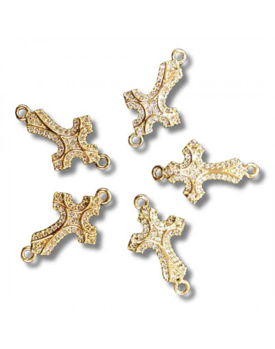 Religión: Cruz. Aleación+Zirconia. Baño 18KGold. 23x14x4 mm. 1,2 mm perforación. 1 unidad.