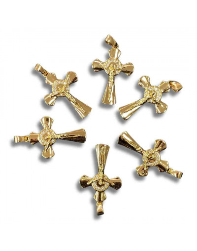 Religión: Cruz. Aleación+Zirconia. Baño 18kGold. 30x21x4 milímetros. 7x5 mm cierre. 1 unidad.