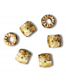 Barril. Aleación+Zirconia. Baño 18k gold. 9x10 milímetros. 4 mm perforación. 1 unidad. Barril. Aleación+Zirconia. Baño 18k gold. 9x10 milímetros. 4 mm perforación. 1 unidad.