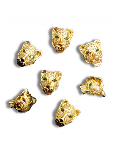 Leopardo. Aleación+Zirconia. Baño 18k gold. 19x9 milímetros. 2 mm perforación. 1 unidad.