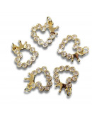 Corazón+Corona. Aleación+Zirconia. Baño 18kGold. 18x20x4 milímetros. 5 mm arandela. 1 unidad. Corazón+Corona. Aleación+Zirconia. Baño 18kGold. 18x20x4 milímetros. 5 mm arandela. 1 unidad.