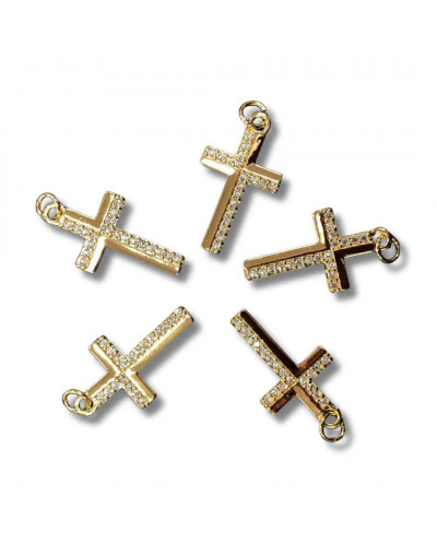 Religión: Cruz. Aleación+Zirconia. Baño 18kGold. 25x15x4 milímetros. 5 mm arandela. 1 unidad.