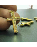 Religión: Cruz. Aleación+Zirconia. Baño 18kGold. 25x15x4 milímetros. 5 mm arandela. 1 unidad. Religión: Cruz. Aleación+Zirconia. Baño 18kGold. 25x15x4 milímetros. 5 mm arandela. 1 unidad.