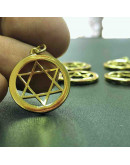 Religión: Estrella David. Aleación de cobre. Baño 18kGold. 20x4 milímetros. 5 mm arandela. 1 ud. Religión: Estrella David. Aleación de cobre. Baño 18kGold. 20x4 milímetros. 5 mm arandela. 1 ud.